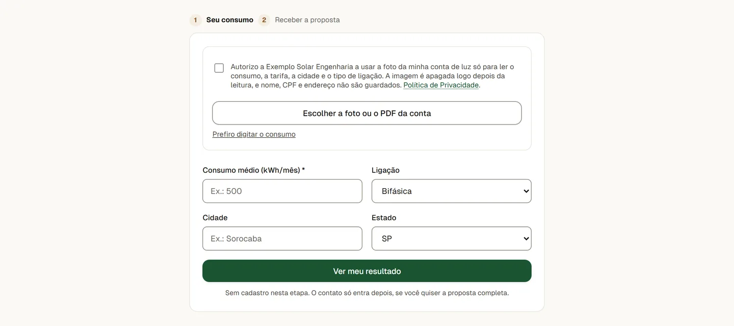 Primeiro passo da página de captação com a caixa da conta de luz aberta: a autorização e o botão Escolher a foto ou o PDF da conta, acima dos campos de consumo